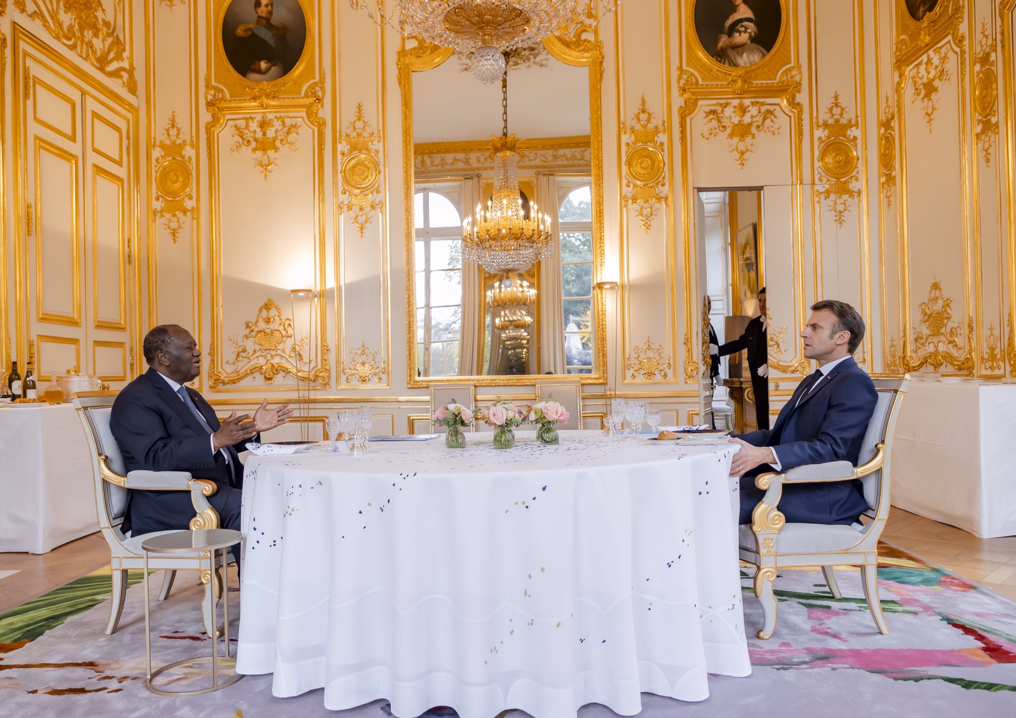 Situation au Sahel : Tête-à-tête entre Ouattara et Macron